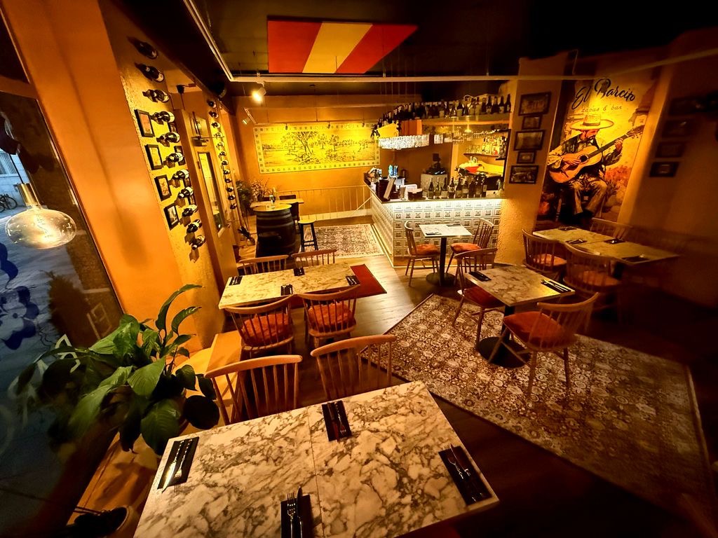 El Barcito - Espanjalaisia tapaksia ja viiniä Tampereella